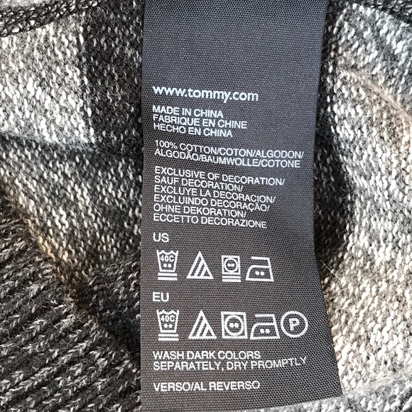 NWOT Tommy Hilfiger Light Grey and Dark Grey Striped Hooded Sweater Size Medium - Picture 12 of 15